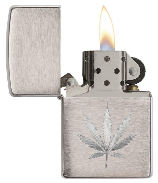 Zippo tulemasin Chrome Marijuana Leaf Design - Image 2