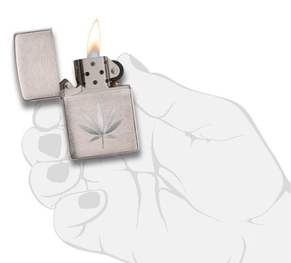 Zippo tulemasin Chrome Marijuana Leaf Design - Image 3